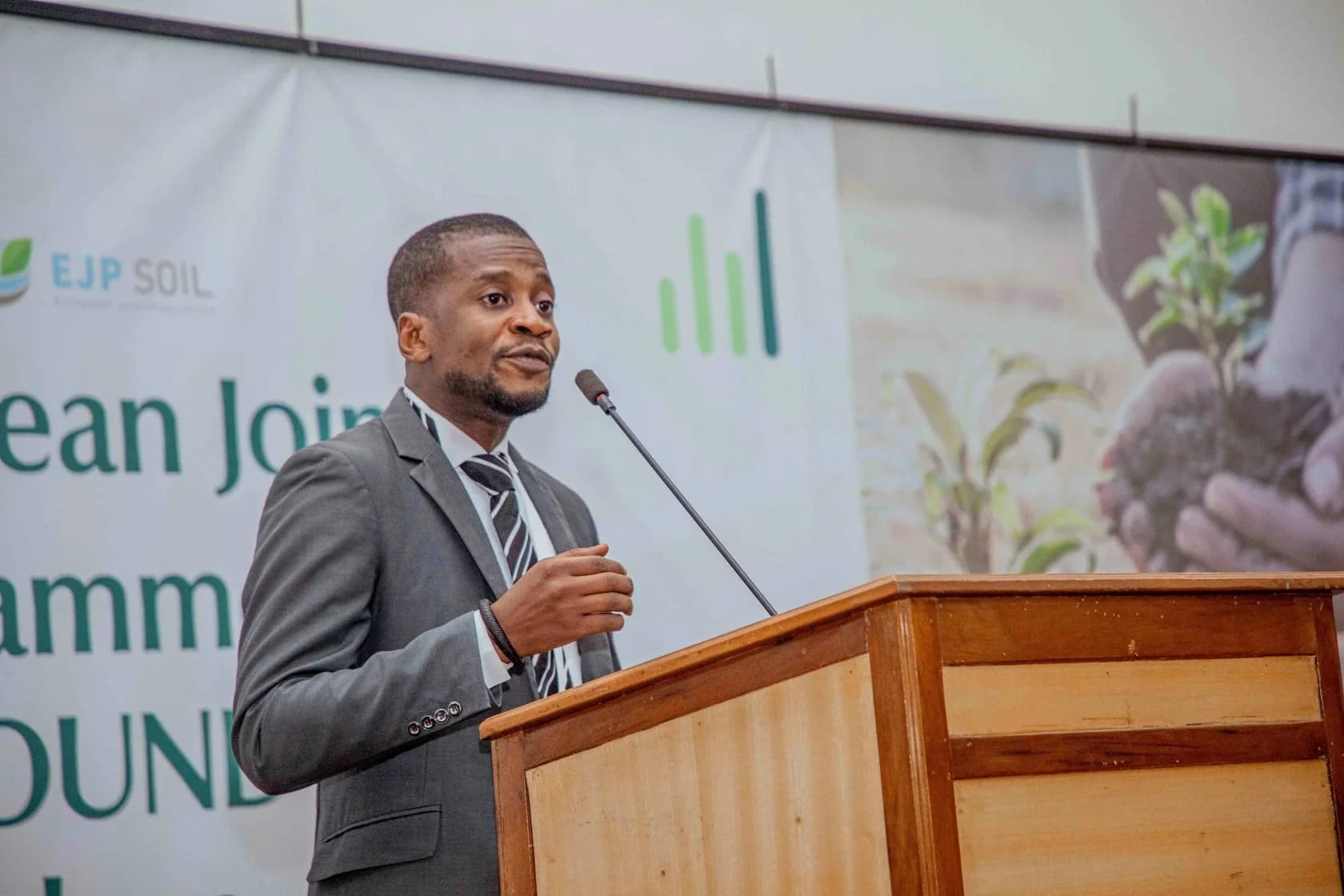 Dr. Ocansey Leads Global Dialogue on Regenerative Agriculture Background